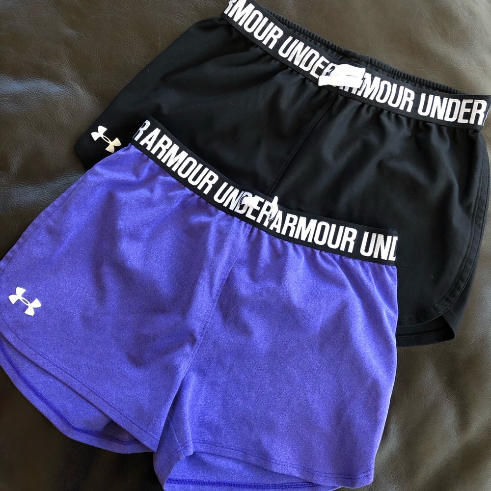 2 pairs of girls Under Armour shorts large